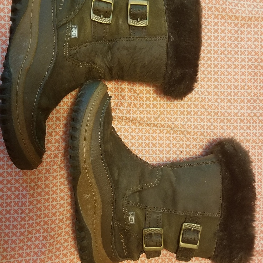 Winter boots